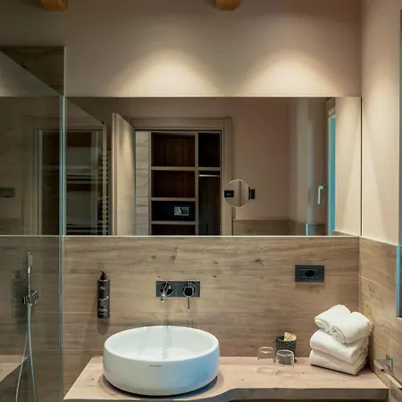 Il Laghetto Hotel 4*