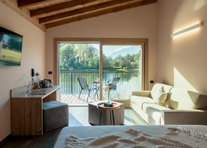 Hotel Il Laghetto Caiolo